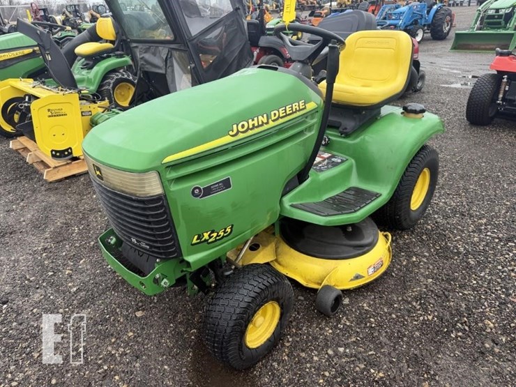 john-deere-lx255-image-1