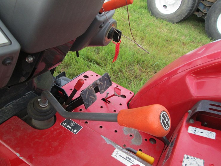 massey-ferguson-1734e-image-33