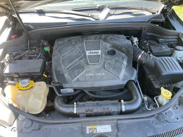 2015-jeep-grand-cherokee-image-12