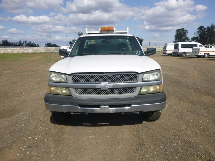 2003-chevrolet-2500-image-24