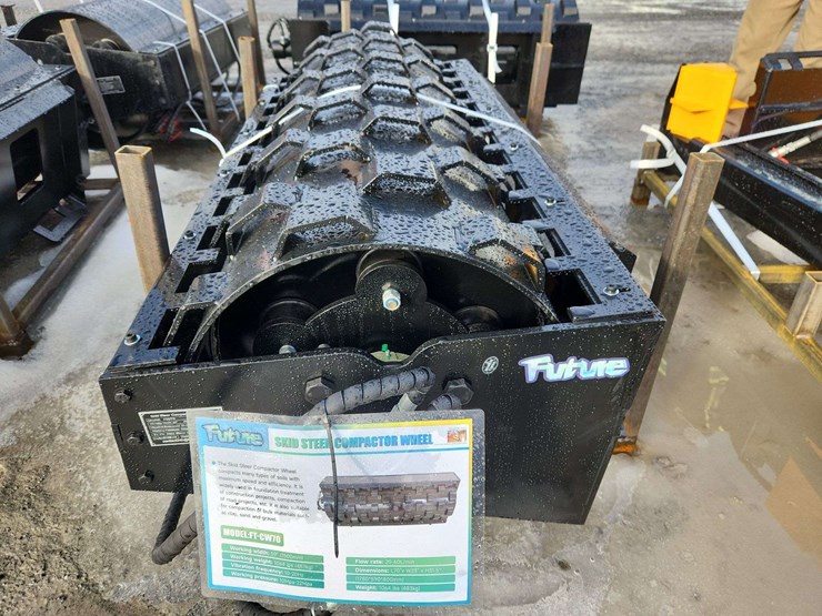 future-skid-steer-compactor-wheel-image-3