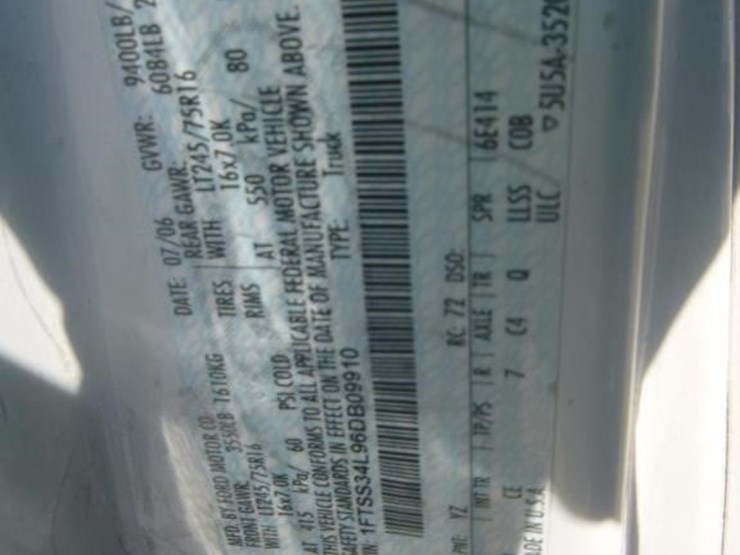 2006-ford-e350-image-26