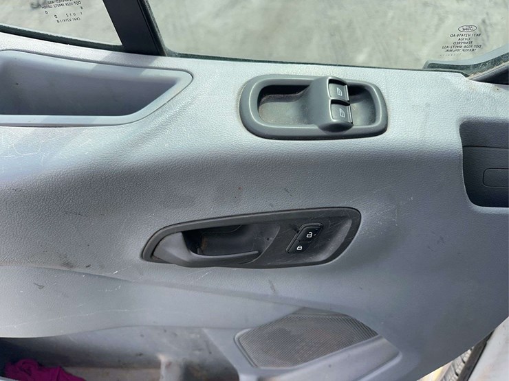 2018-ford-transit-image-23