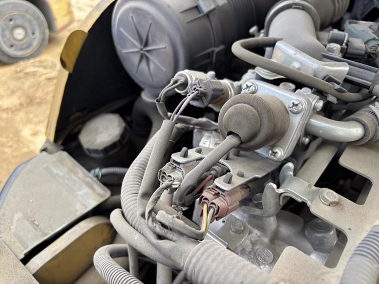 2020-caterpillar-2c6000-image-33