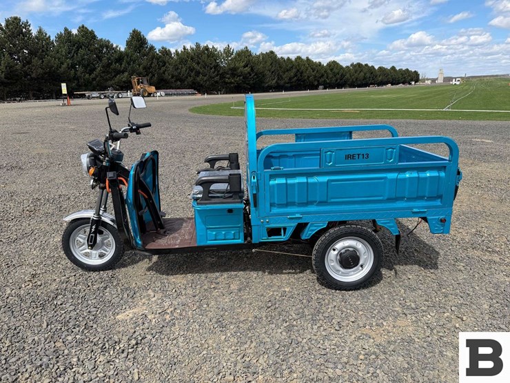2025-ir-iret13-electric-tricycle-image-2