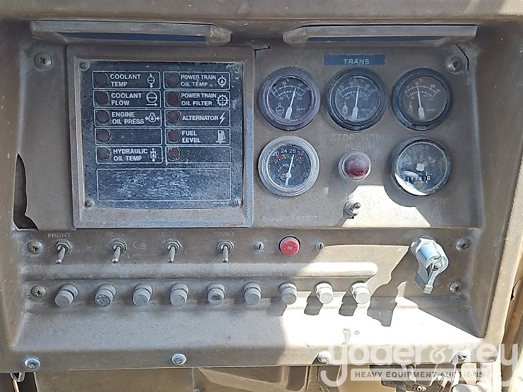 1980-caterpillar-d10-image-35