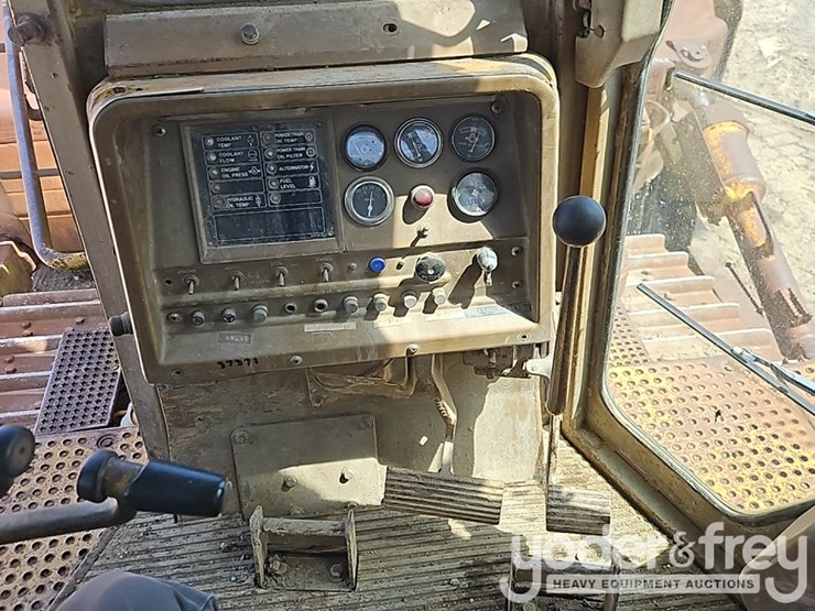 1980-caterpillar-d10-image-32