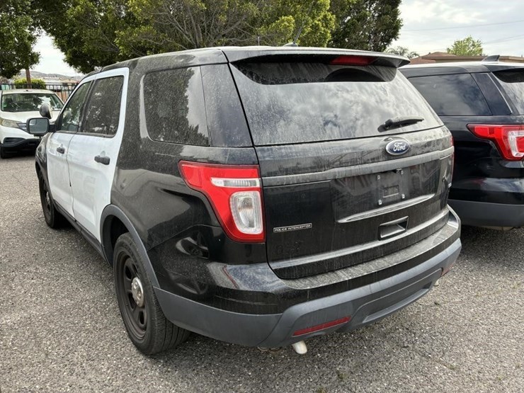 2015-ford-explorer-police-interceptor-image-4