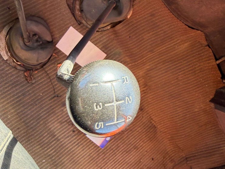 1979-ford-800-image-48