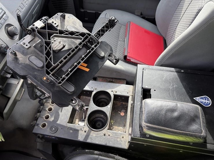 2016-ford-f550-image-18
