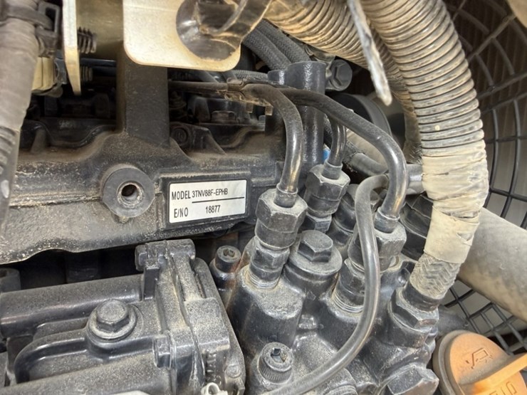 2018-deere-35g-image-25