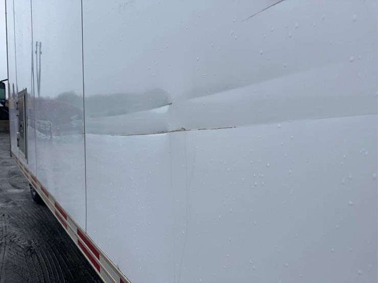 2020-hino-195-image-18