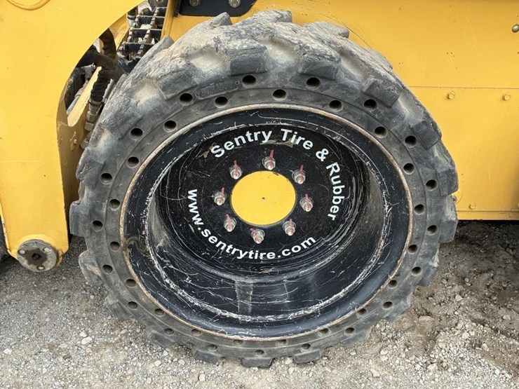 2018-yanmar-s220r-image-10