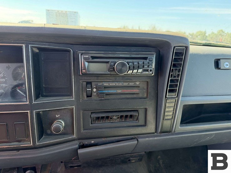 1989-jeep-comanche-pickup-image-28