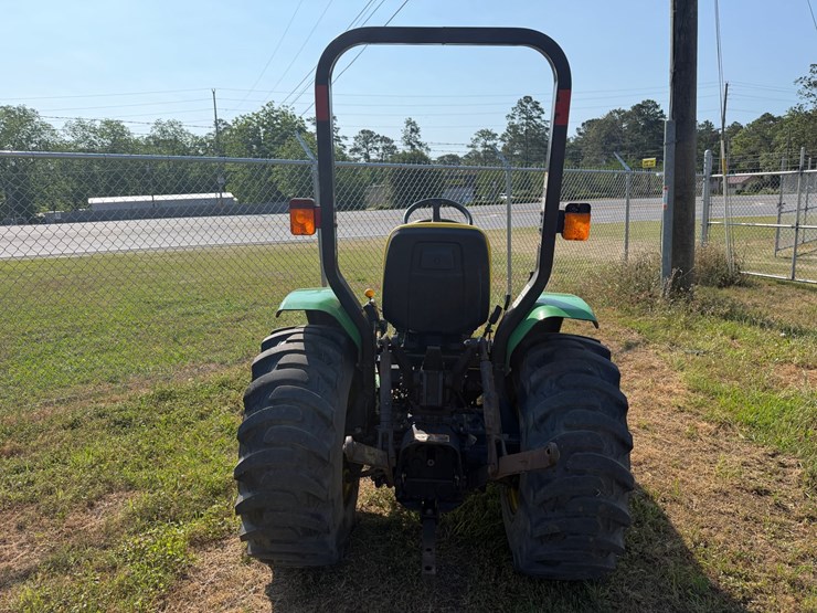 john-deere-3203-image-5
