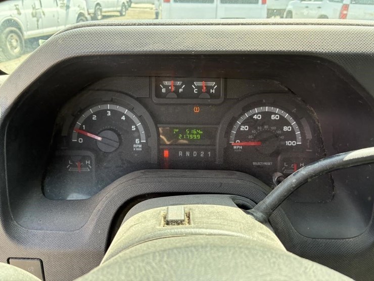 2012-gmc-sierra-2500-image-34