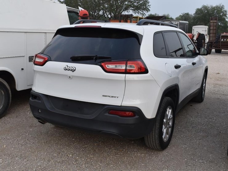 2016-jeep-cherokee-image-3