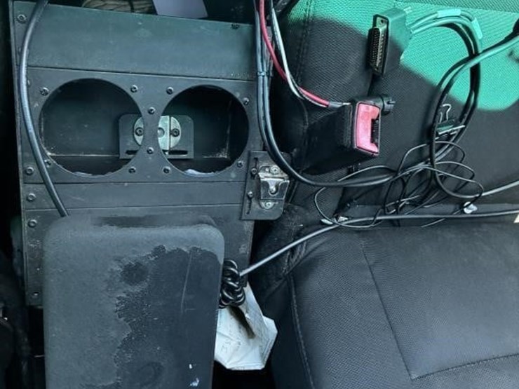 2015-ford-explorer-police-interceptor-image-18