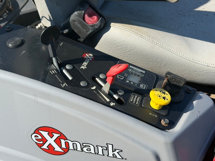 #571-•-#570-•-xmark-lazer-z-zero-turn-riding-mower-with-60”-deck-and-kohler-25-engine-image-10
