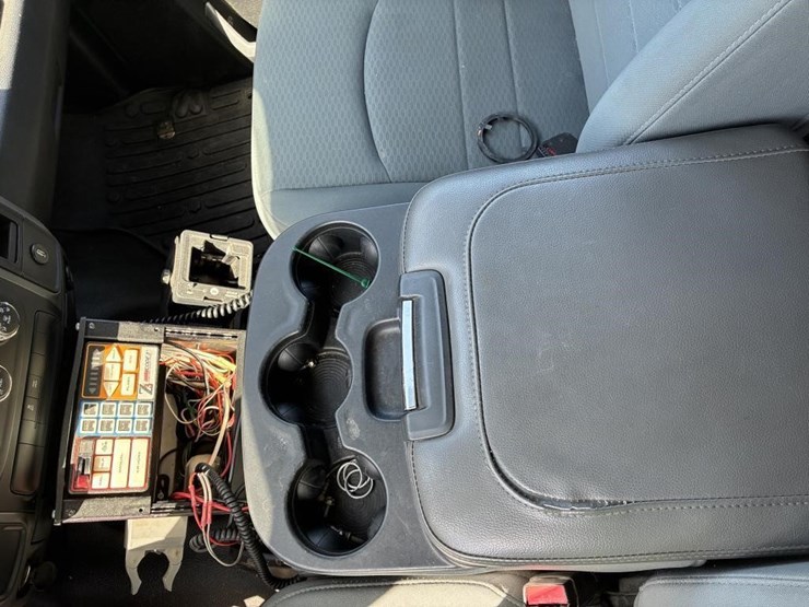 2013-dodge-1500-image-17