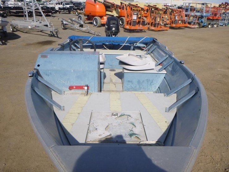 2002-klamath-aluminum-boat-&-trailer-image-13