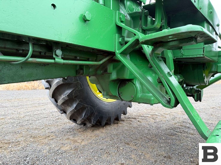 1980-john-deere-2940-image-6