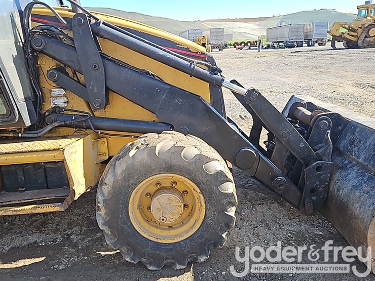 caterpillar-426c-image-8