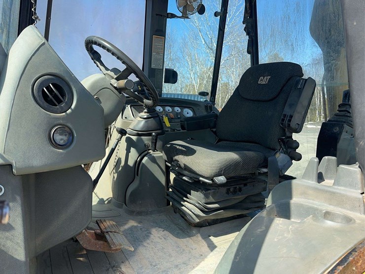 2003-caterpillar-420d-image-23