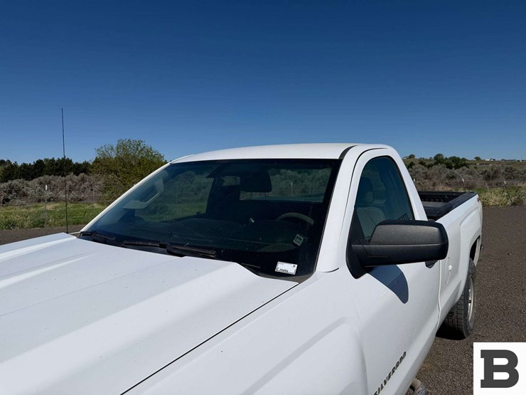 2018-chevrolet-silverado-1500-image-10