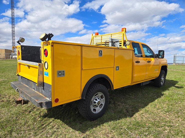 2016-chevrolet-2500-image-5