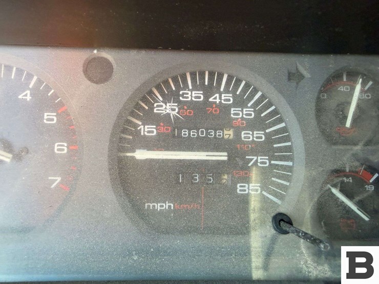 1989-jeep-comanche-pickup-image-31