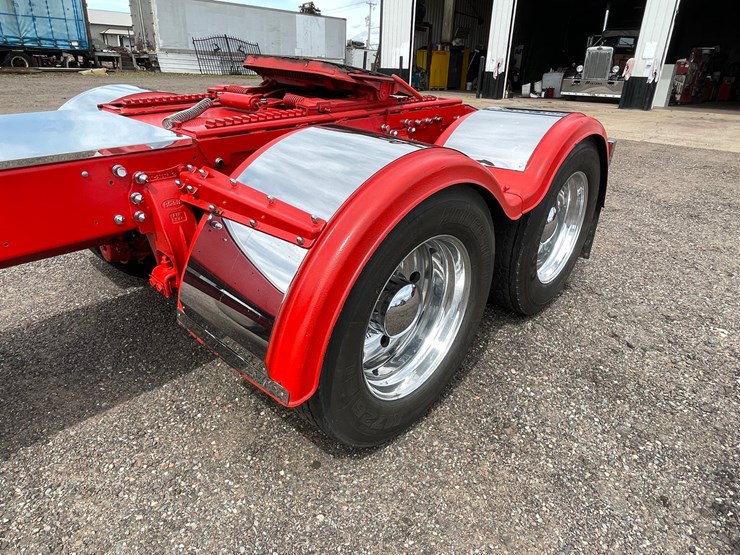 1976-peterbilt-359-image-28