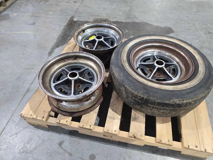 #42-•-(3)-buick-5-bolt-rims-image-5