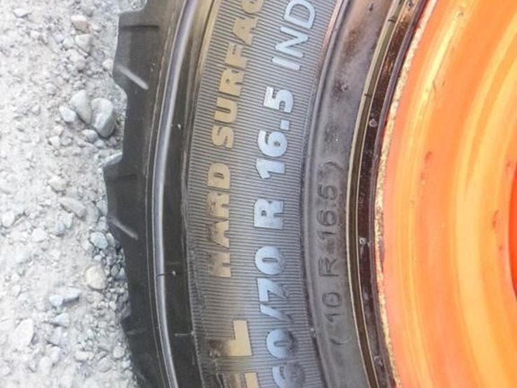 2020-kubota-ssv65-image-33