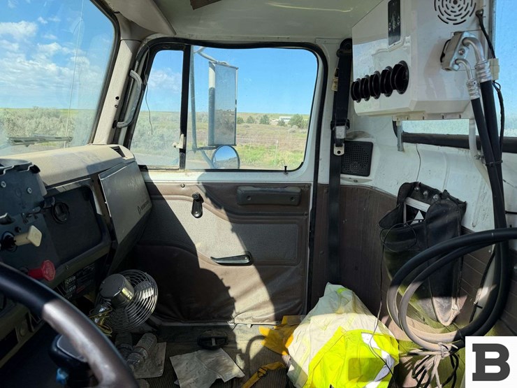 1998-international-f-4900-cab-&-chassis-truck-image-50