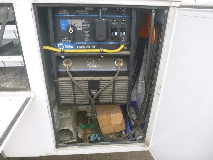 2002-chevrolet-3500-image-10