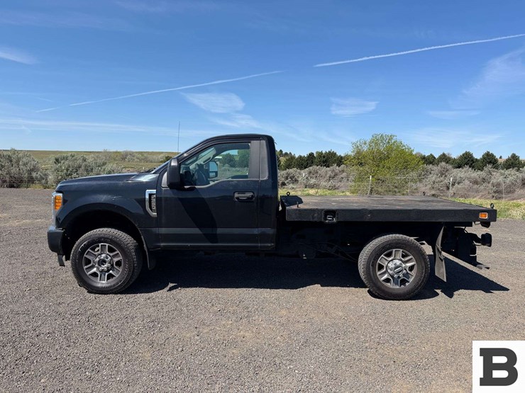 2017-ford-f350-image-2