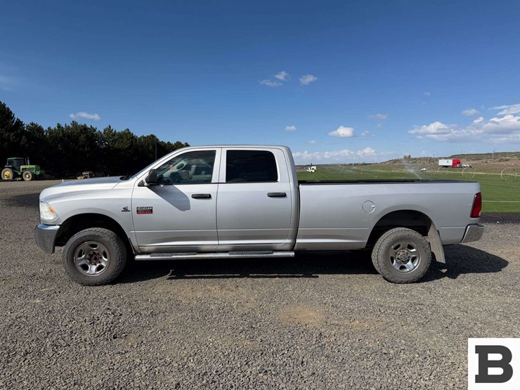 2012-dodge-3500-image-2