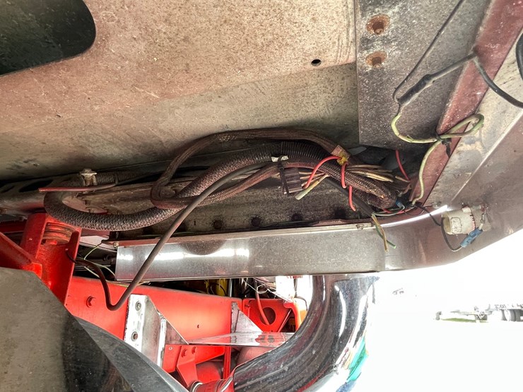 1976-peterbilt-359-image-73