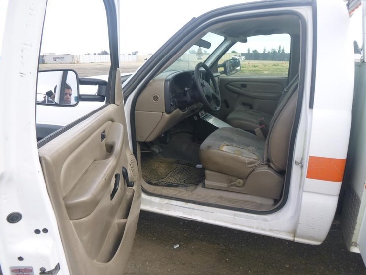 2007-chevrolet-2500-image-8