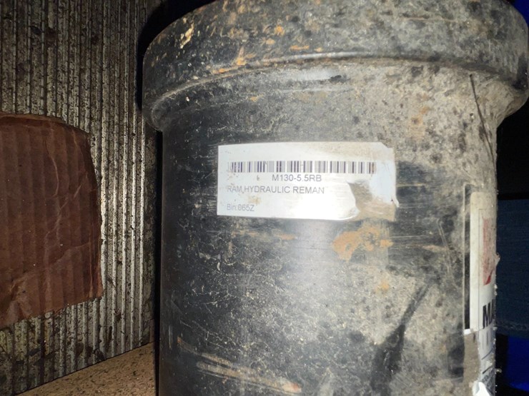 #10400-•-mailot-industries-dump-truck-hydraulic-cylinder-image-6