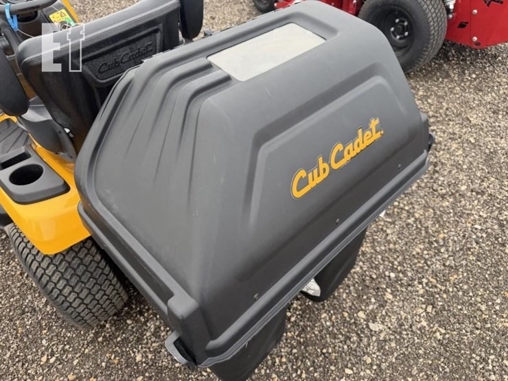 2017-cub-cadet-xt2-lx42-image-13