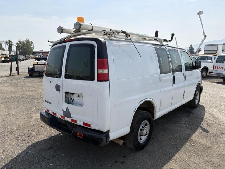 2007-chevrolet-express-2500-image-3