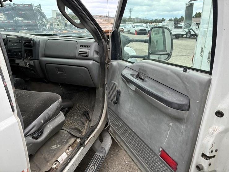 2007-ford-f450-image-16