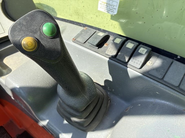 2015-jlg-g5-18a-image-20