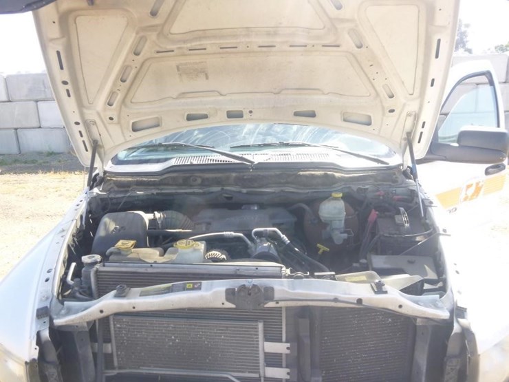 2005-dodge-ram-2500-image-25