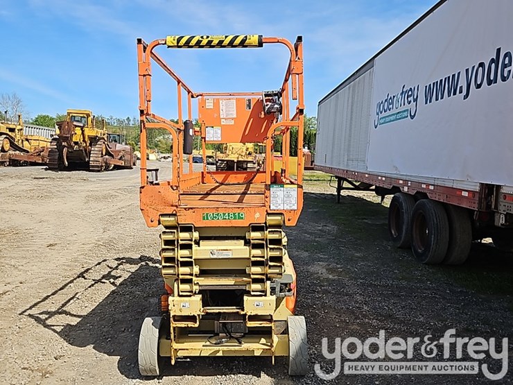 2016-jlg-3246es-image-10