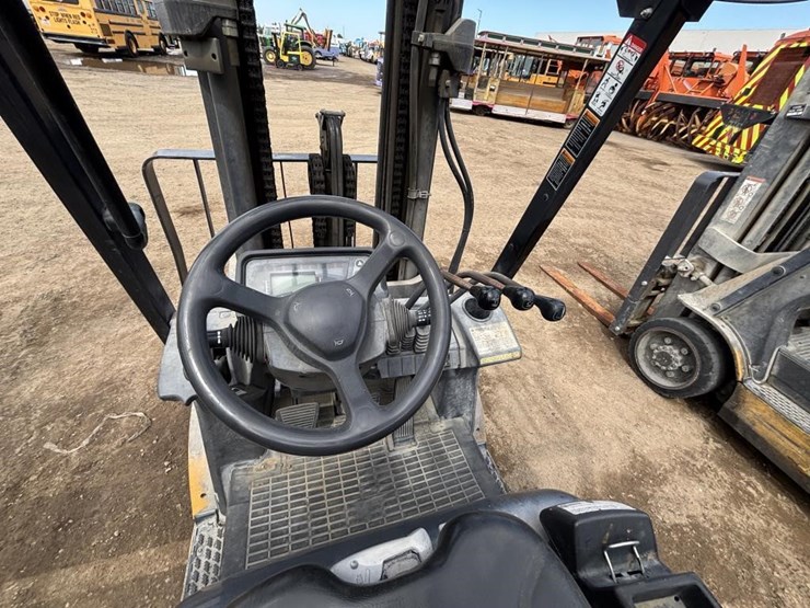 2020-caterpillar-2c6000-image-17