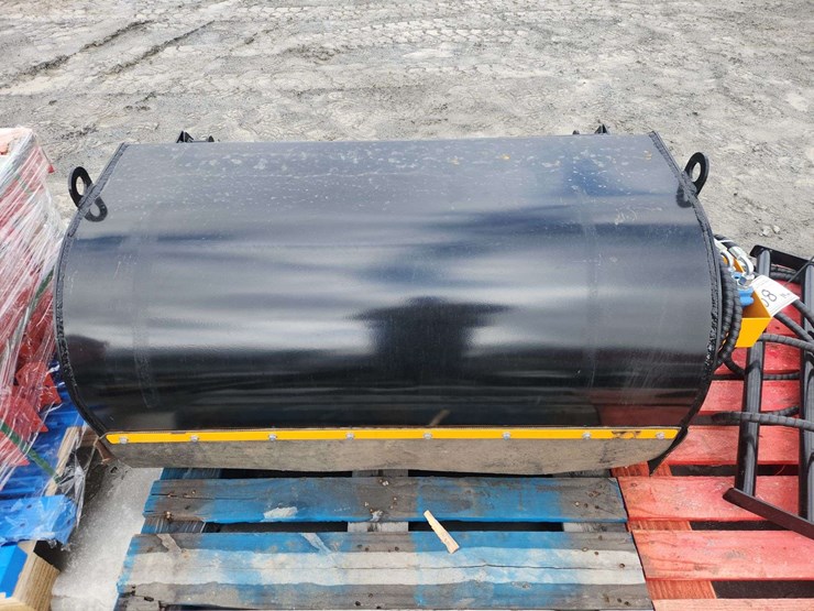 future-ft-bs43-skid-steer-sweeper-image-1