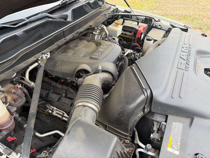 2019-dodge-ram-2500-image-28